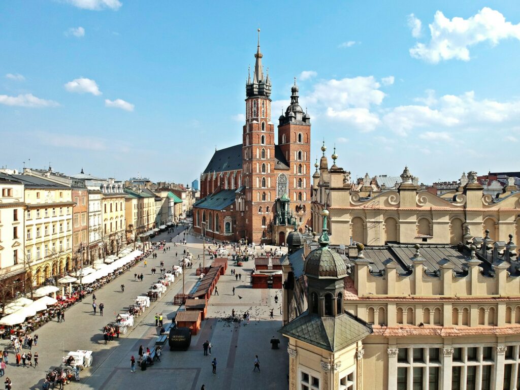 Rynek Główny w Krakowie z Kościołem Mariackim